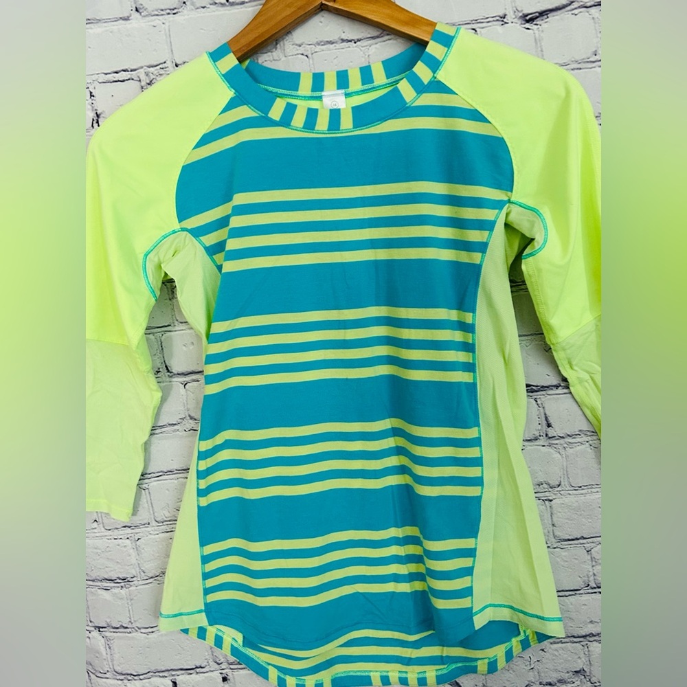 IVIVVA by LULULEMON girls size 14 long sleeve top